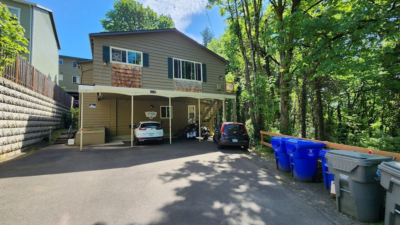3736 SW 10th Ave in Portland, OR - Building Photo