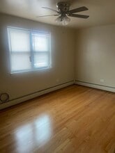 2010 S 15th Ave, Unit #2S in Broadview, IL - Foto de edificio - Building Photo