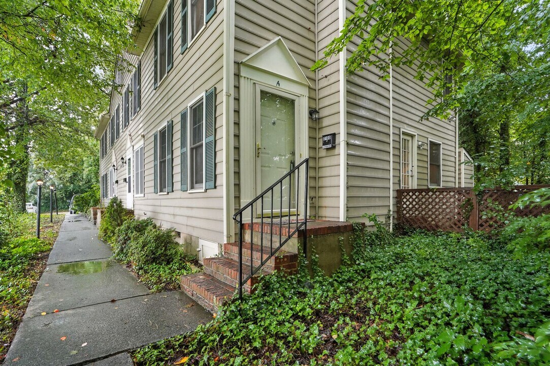 2100 Lanier Ave in Charlotte, NC - Building Photo