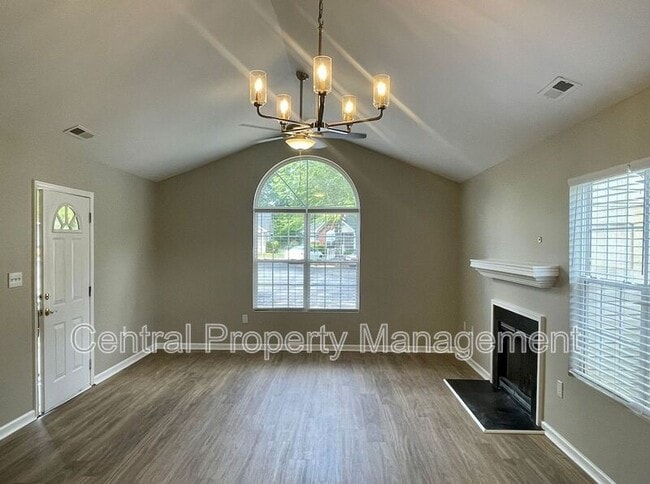 320 Woodruff Park Ln in Simpsonville, SC - Building Photo - Building Photo
