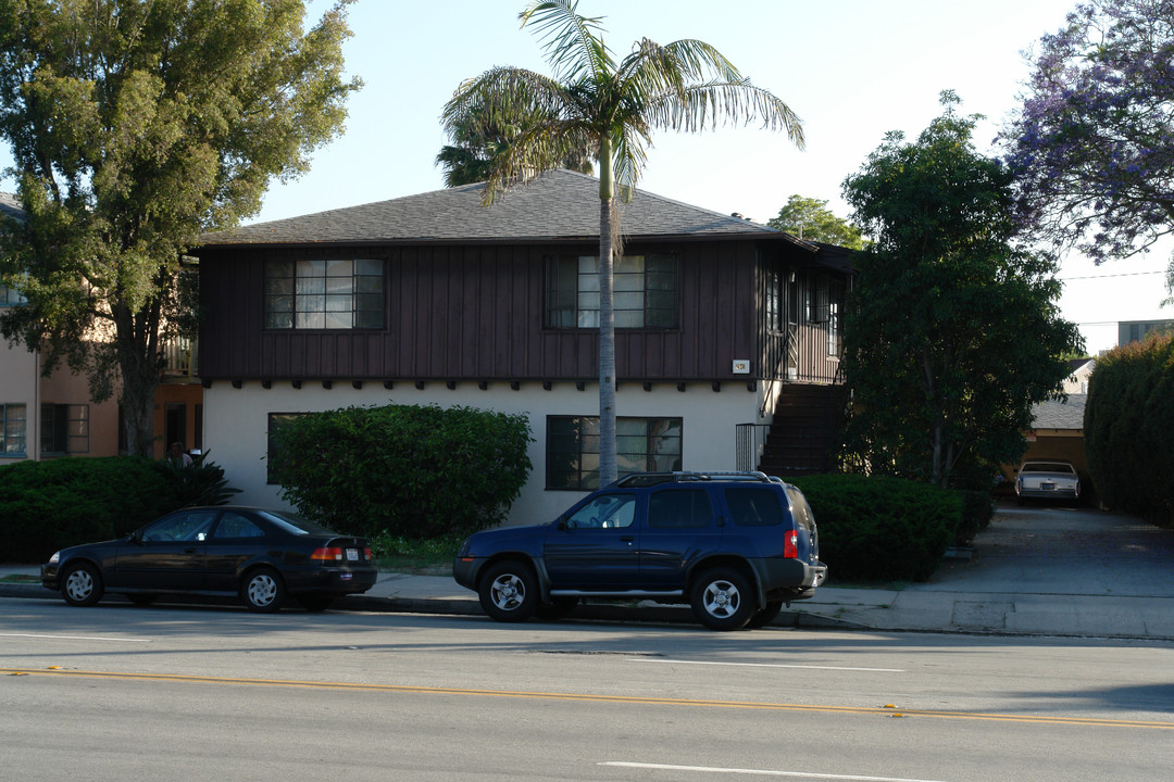 2941 State St in Santa Barbara, CA - Building Photo