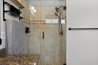 803 E James St in Tampa, FL - Building Photo - Building Photo