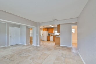 619 40th Ave N in St. Petersburg, FL - Building Photo - Building Photo