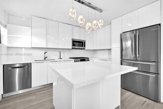 3265 Virginia St in Miami, FL - Building Photo - Building Photo