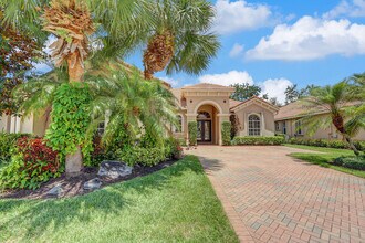9400 Briarcliff Trace in Port St. Lucie, FL - Building Photo - Building Photo