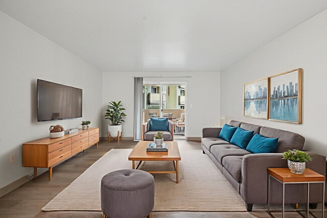 Arnada Pointe