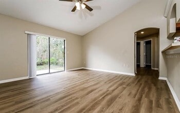 117 Emily Ln in Brandon, FL - Building Photo - Building Photo