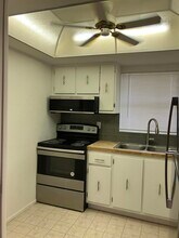 5483 Cresthaven Blvd in West Palm Beach, FL - Building Photo - Building Photo