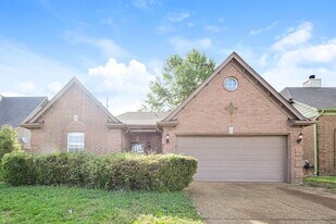 430 N Ericson Rd in Memphis, TN - Building Photo