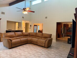 2902 Arrowhead Dr in Sugar Land, TX - Building Photo - Building Photo