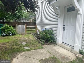 5005 Vane Ct in Waldorf, MD - Foto de edificio - Building Photo