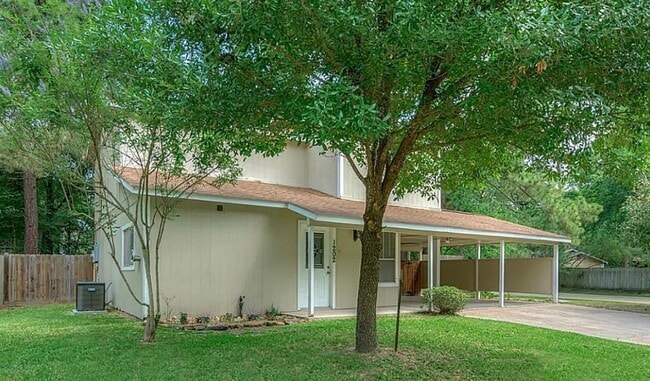 1202 E Red Cedar Cir in Spring, TX - Building Photo - Building Photo