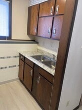 1420 W South Park Ave in Oshkosh, WI - Foto de edificio - Building Photo