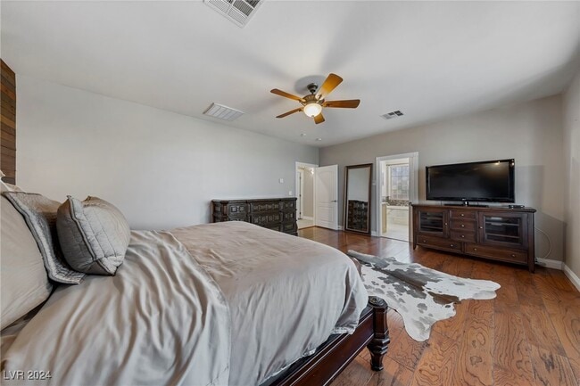 property at 200 W Desert Rose Dr