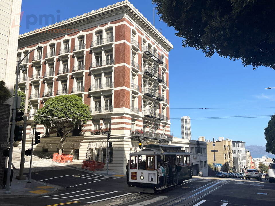 901 Powell St in San Francisco, CA - Building Photo