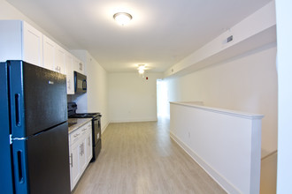 6104 Market St, Unit 3 in Philadelphia, PA - Building Photo - Building Photo