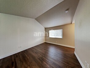 809 NE 115th Cir in Vancouver, WA - Building Photo - Building Photo