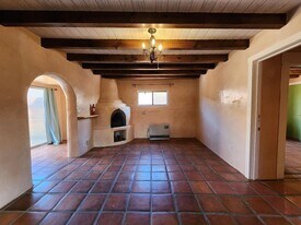 1703A Jay St in Santa Fe, NM - Building Photo