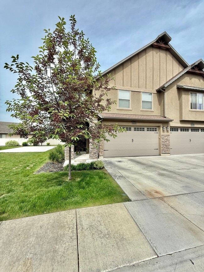4511 Haven Creek Rd in West Haven, UT - Building Photo - Building Photo
