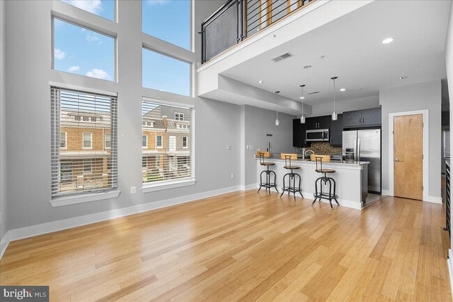 property at 471 Luray Pl NW