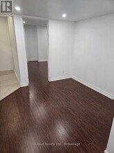 303 Williamson Rd in Markham, ON - Building Photo - Building Photo