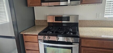 8310 Lower Trailhead Ave in Las Vegas, NV - Building Photo - Building Photo