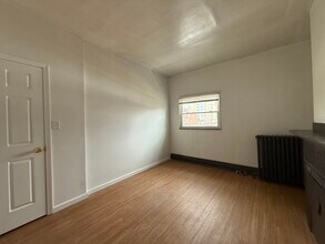 242 Ophelia St in Pittsburgh, PA - Building Photo - Building Photo