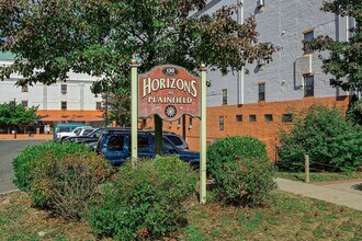 Horizons At Plainfield in Plainfield, NJ - Foto de edificio - Building Photo