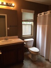 3638 N Vickie Ct in Visalia, CA - Building Photo - Building Photo