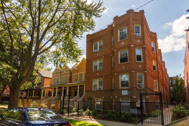 3824 N Janssen Ave in Chicago, IL - Building Photo - Building Photo