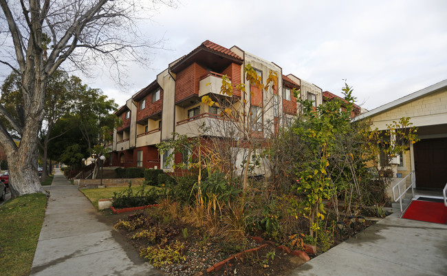 409 W Lomita Ave in Glendale, CA - Foto de edificio - Building Photo