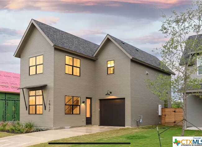 1917 Ludwig Point in New Braunfels, TX - Foto de edificio - Building Photo