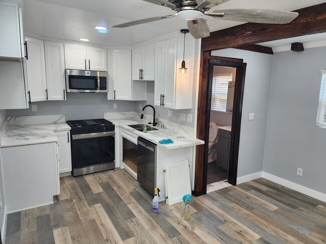 3014 Clay Ave in San Diego, CA - Building Photo - Building Photo