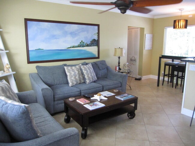 6660 N Ocean Blvd in Ocean Ridge, FL - Foto de edificio - Building Photo