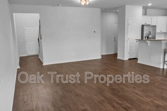 821 Redbud Ln in Summerville, SC - Building Photo - Building Photo