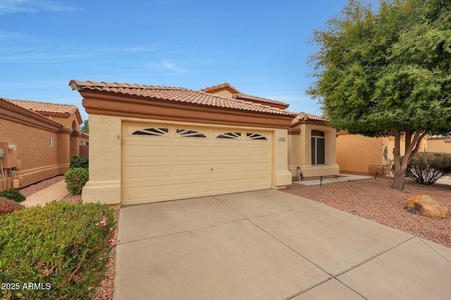 17467 N Sunset Trail, Unit AUCPEG in Surprise, AZ - Foto de edificio - Building Photo