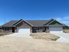 12 Sonata Ln, Unit 12 Sonata in Troy, IL - Building Photo