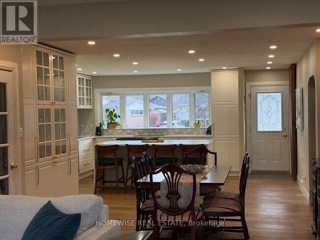 15 Lakeview Ave in St Catharines, ON - Building Photo - Building Photo