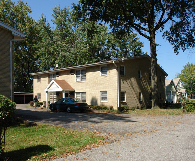 2910 Oakland Ave in Youngstown, OH - Building Photo - Building Photo