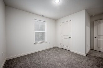 Compass Flats in Lafayette, IN - Building Photo - Interior Photo