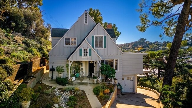 property at 934 Highline Rd