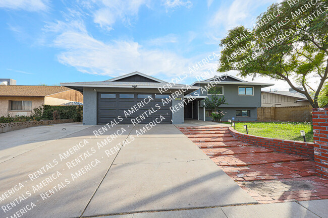 5205 W Caribbean Ln in Glendale, AZ - Building Photo - Building Photo