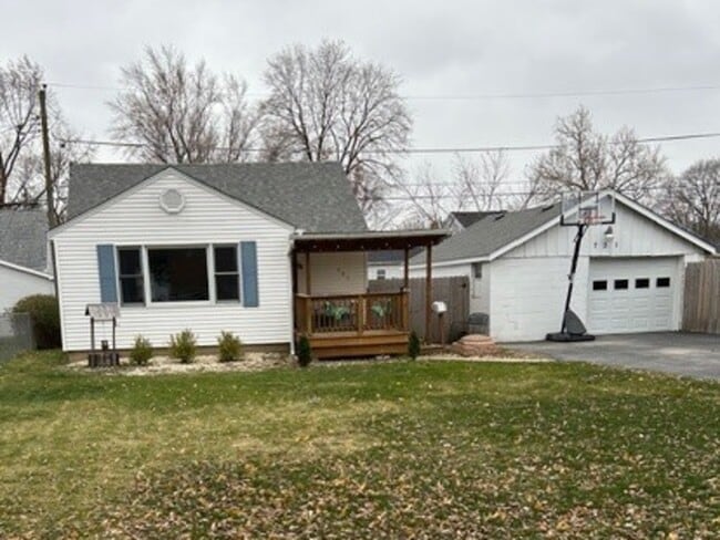 property at 731 2nd Ave