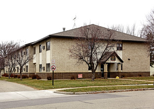 Freeport Square in Freeport, MN - Building Photo - Building Photo