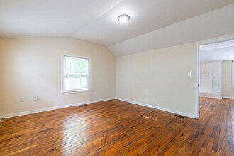 3349 La Vista Dr in Hapeville, GA - Building Photo - Building Photo