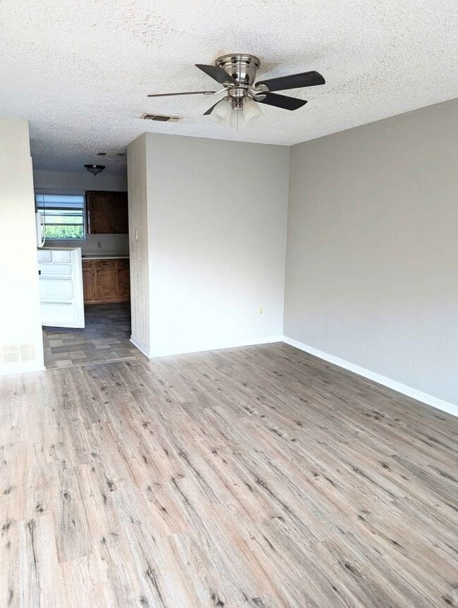 401 N 4th St, Unit E