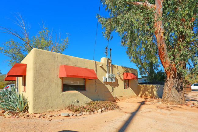 2721-2723 Prince Rd in Tucson, AZ - Building Photo - Building Photo