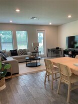 2131 Appleton Cir N in Oakland Park, FL - Building Photo