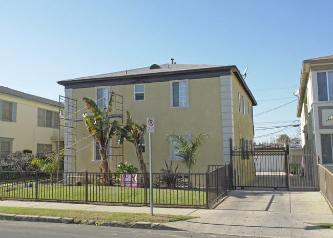 1611 S Bronson Ave in Los Angeles, CA - Building Photo - Building Photo