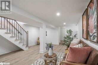 1 Edward St in Hamilton, ON - Building Photo - Building Photo